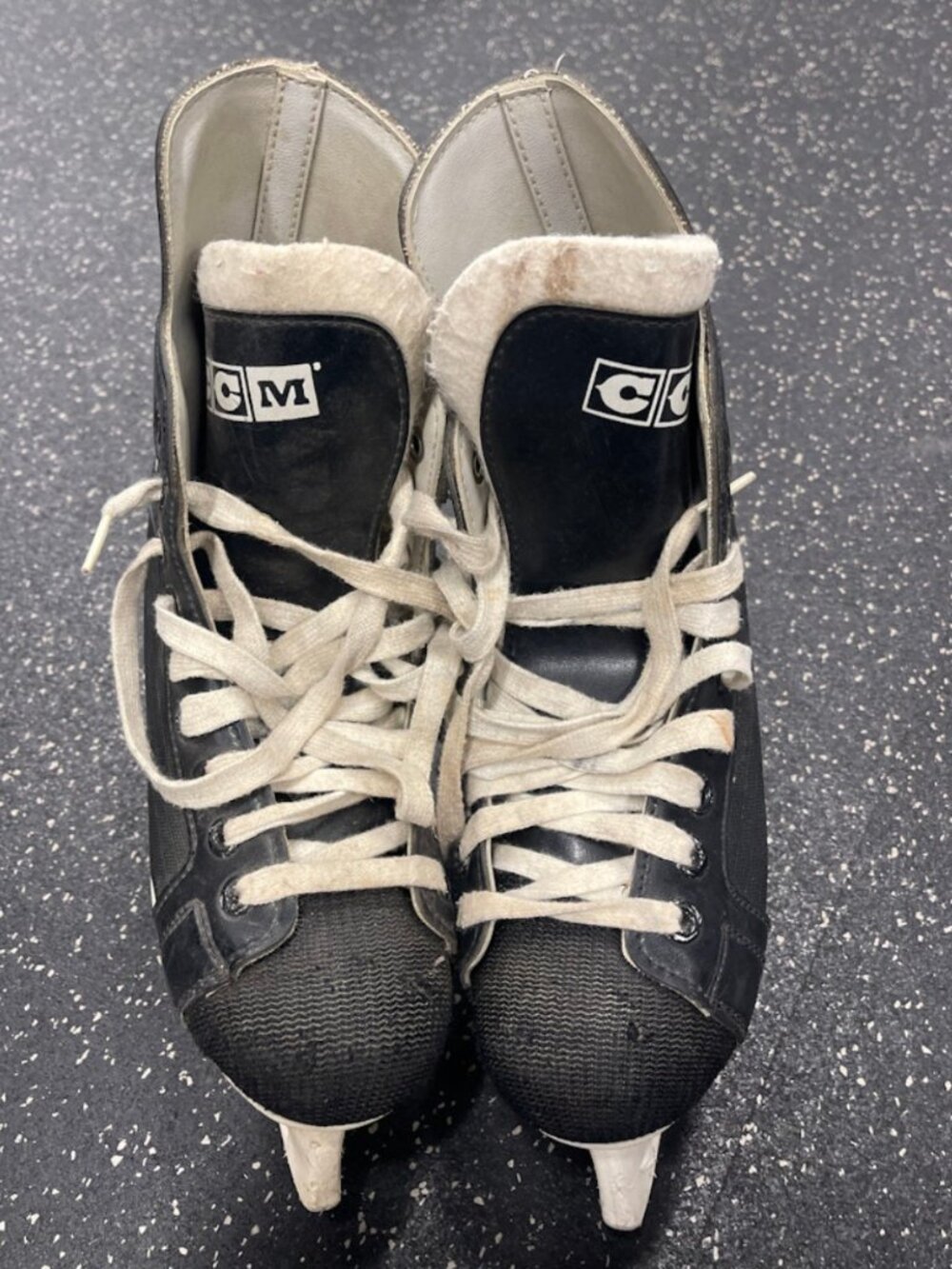 CCM junior ice hockey skates
